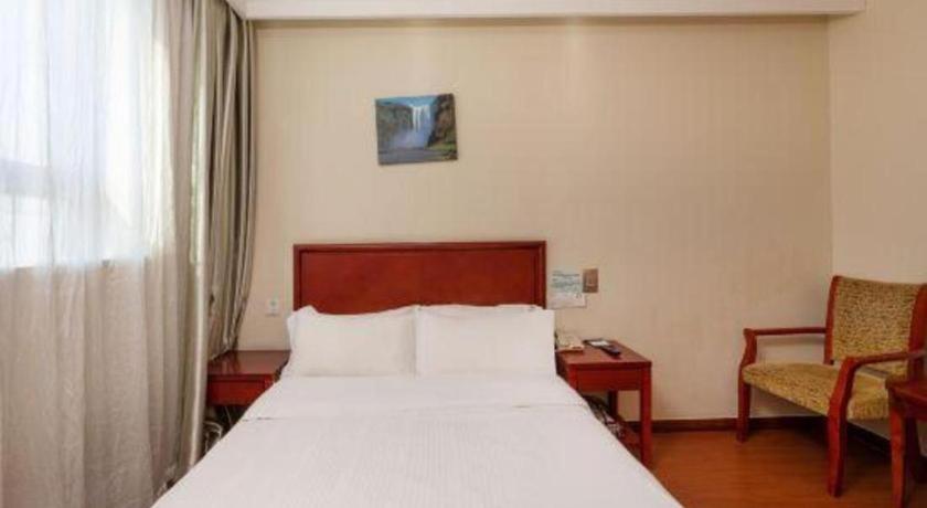 Greentree Inn Suzhou Railway Station North Square Haobainian Wedding Dress City Express Hotel Exterior photo