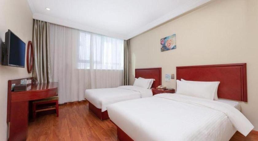 Greentree Inn Suzhou Railway Station North Square Haobainian Wedding Dress City Express Hotel Exterior photo