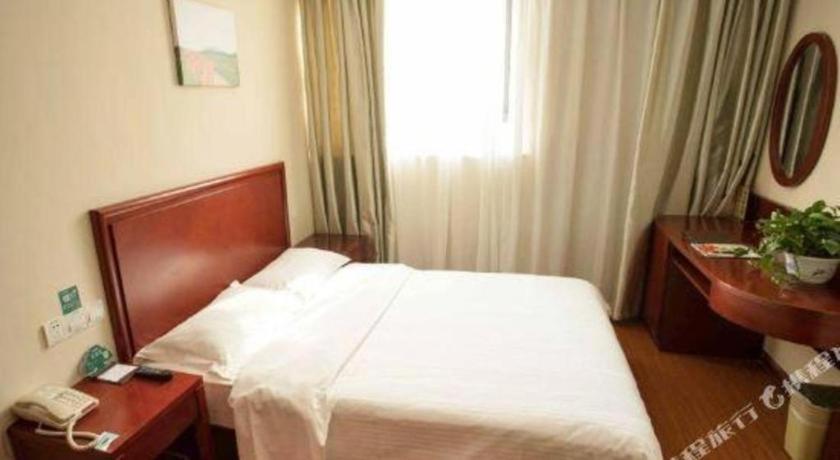 Greentree Inn Suzhou Railway Station North Square Haobainian Wedding Dress City Express Hotel Exterior photo